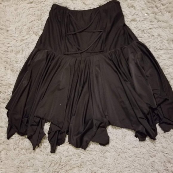 NWOT Latin skirt with handkerchief hem, size M/L - Picture 2 of 7